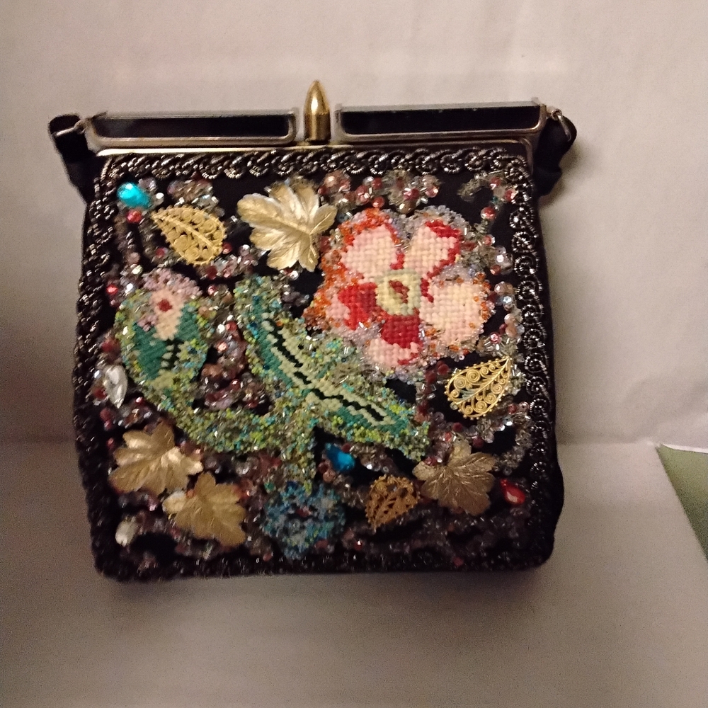 Vintage Embroidered and Beaded Purse